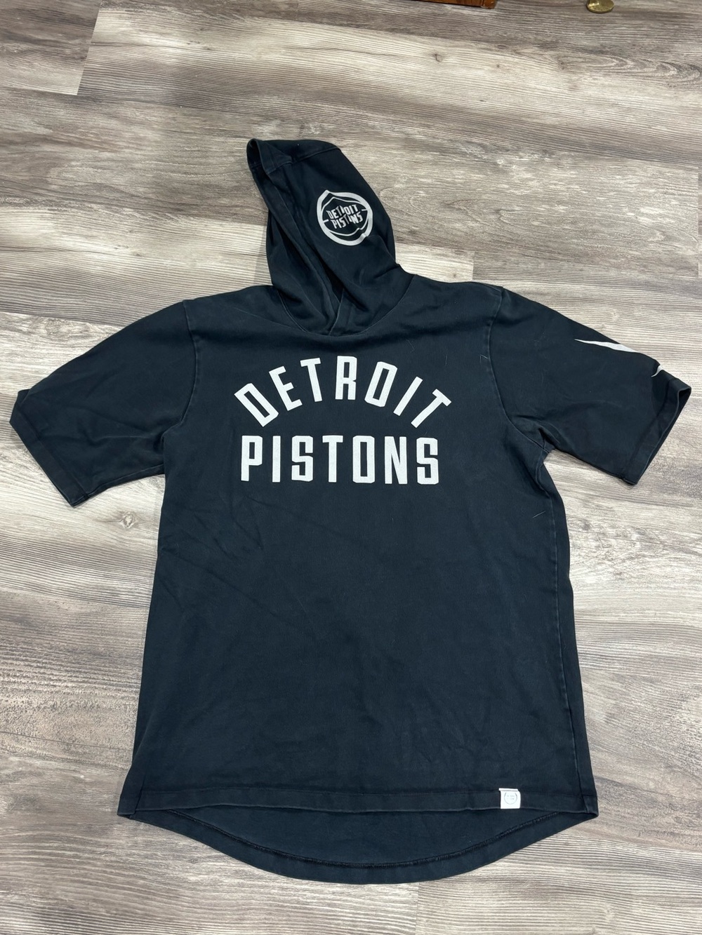 Nike Detroit Pistons Black Short-Sleeve Hooded Tee